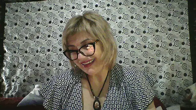 Lia Ray online show from 29, 10, 2025