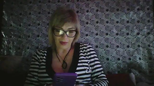 Lia Ray online show from 4, 11, 2025