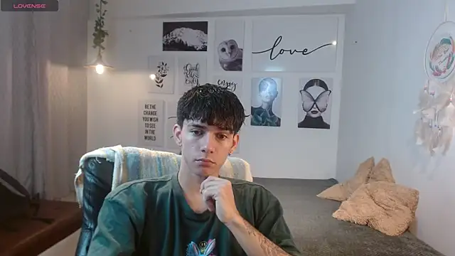 AmethystShadow17 online show from 19, 11, 2025