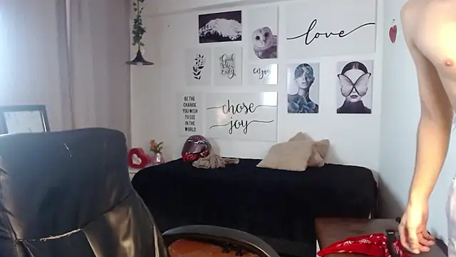 AmethystShadow17 online show from 16, 3, 2026