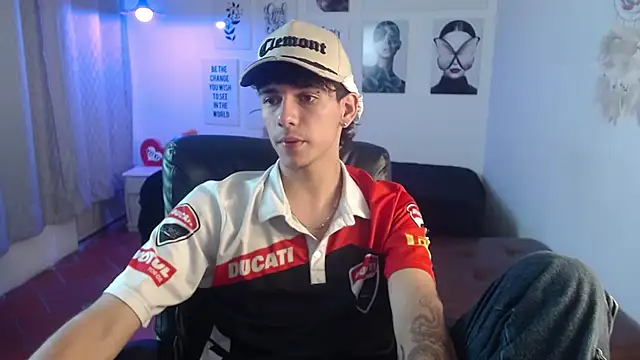 AmethystShadow17 online show from 5, 2, 2026