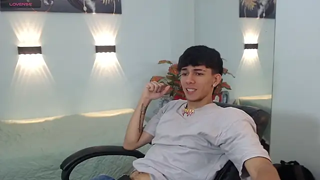 AmethystShadow17 online show from 8, 11, 2025