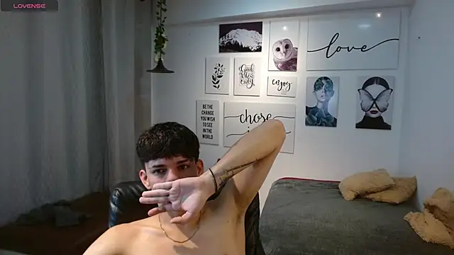 AmethystShadow17 online show from 30, 11, 2025