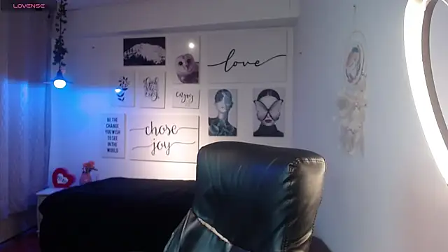 AmethystShadow17 online show from 7, 2, 2026