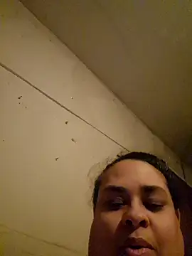 Snapshot of BigBusty_VoluptuousMilfX chatting on 31, 10, 2025 BigBusty VoluptuousMilfX online show from 31, 10, 2025