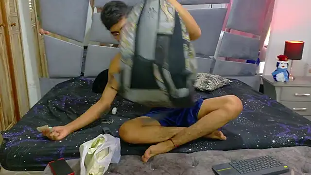 Desire4Duo online show from 18, 11, 2025