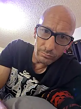 whateveruwanthowever online show from 31, 10, 2025