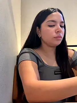 GODDESS zyrene online show from 17, 11, 2025