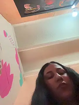 kassandra luxury online show from 16, 11, 2025