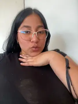 kassandra luxury online show from 17, 11, 2025