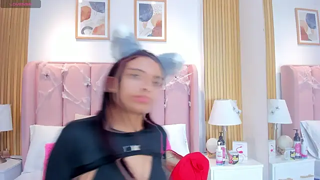 Aithana Petite online show from 31, 10, 2025