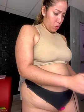 Snapshot of Yvonny27 chatting on 29, 11, 2025 Yvonny27 online show from 29, 11, 2025