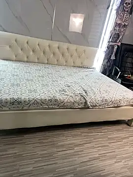 Snapshot of Yvonny27 chatting on 12, 11, 2025 Yvonny27 online show from 12, 11, 2025