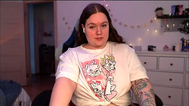 SummerTina online show from 17, 1, 2025