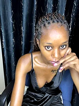 NyahHeat online show from 15, 10, 2025