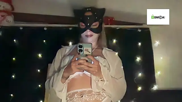 Snapshot of _Nefertiti chatting on 27, 6, 2026 Nefertiti online show from 27, 6, 2026
