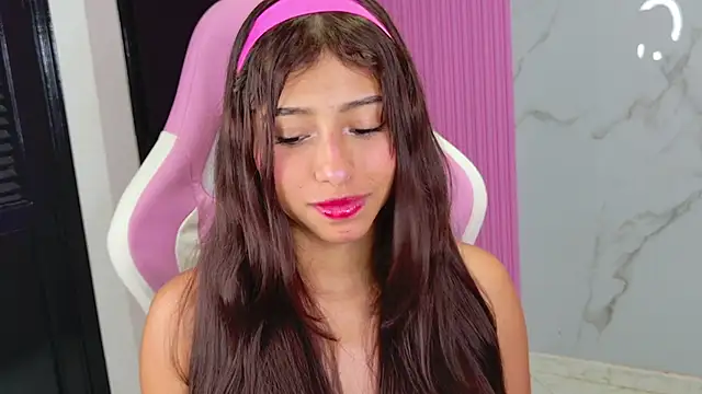 dafne17  online show from 10, 3, 2026