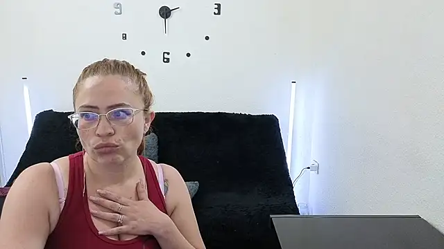 lesb milf online show from 9, 3, 2026