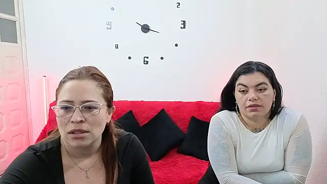 lesb milf online show from 29, 9, 2025