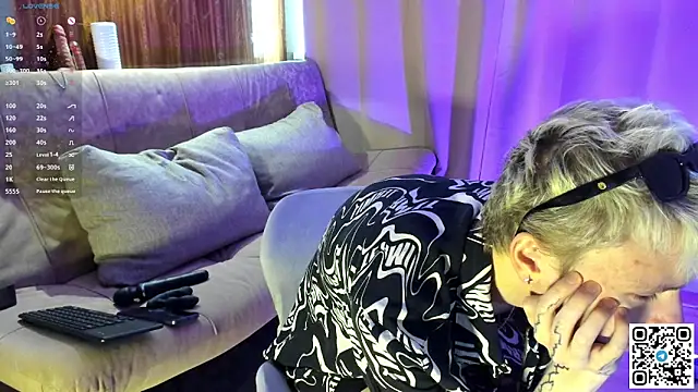 Logan mett online show from 9, 4, 2026