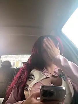 Zoe fire online show from 27, 10, 2025