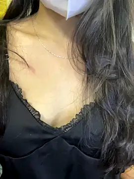 Snapshot of Tina-03 chatting on 15, 11, 2025 Tina-03 online show from 15, 11, 2025