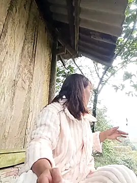 Nguyet2k4 online show from 5, 12, 2025