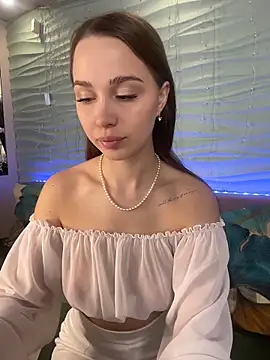 MiyaMeow- online show from 4, 11, 2025