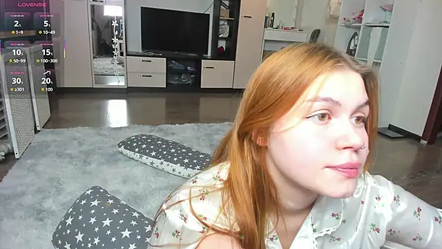 HeatherNextDoor online show from 5, 11, 2025