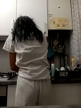 Snapshot of ReneeVoss chatting on 5, 2, 2026 ReneeVoss online show from 5, 2, 2026