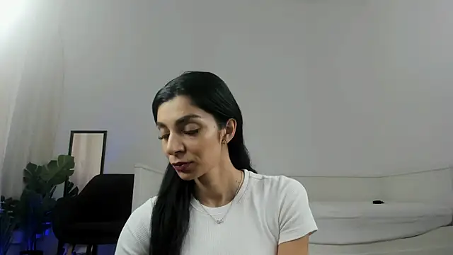 Snapshot of ReneeVoss chatting on 24, 2, 2026 ReneeVoss online show from 24, 2, 2026