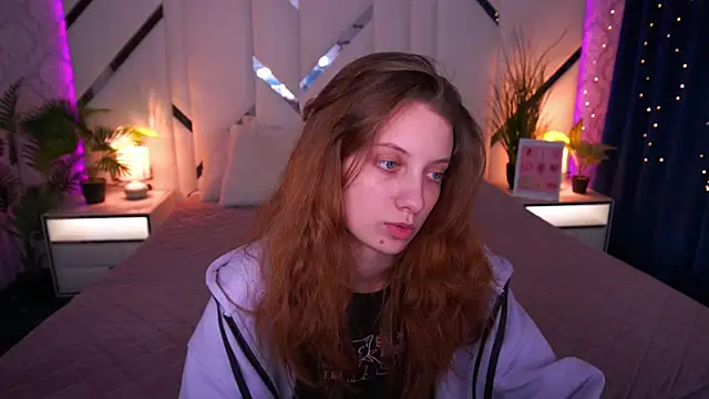 Snapshot of CuteeFoxy chatting on 3, 2, 2026 CuteeFoxy online show from 3, 2, 2026