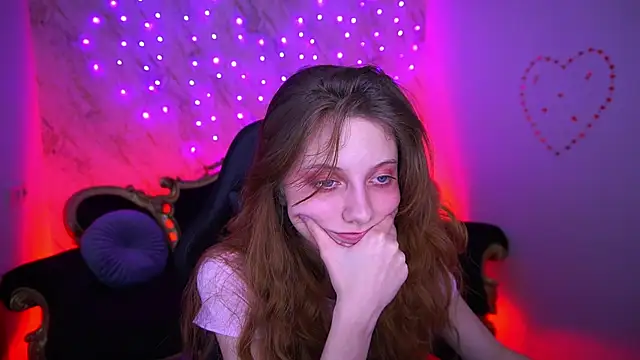 Snapshot of CuteeFoxy chatting on 26, 2, 2026 CuteeFoxy online show from 26, 2, 2026