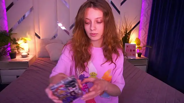 Snapshot of CuteeFoxy chatting on 2, 2, 2026 CuteeFoxy online show from 2, 2, 2026