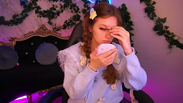 CuteeFoxy online show from 28, 11, 2025