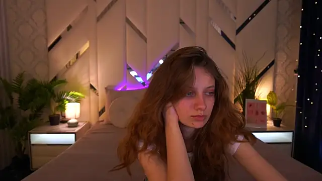 Snapshot of CuteeFoxy chatting on 10, 2, 2026 CuteeFoxy online show from 10, 2, 2026