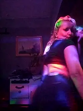 Nicolle Amor online show from 9, 1, 2026