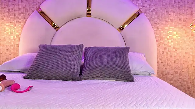 emmy rose25 online show from 11, 4, 2026