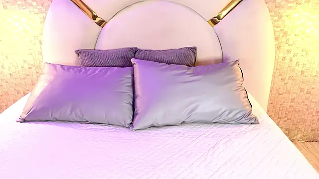 emmy rose25 online show from 15, 4, 2026