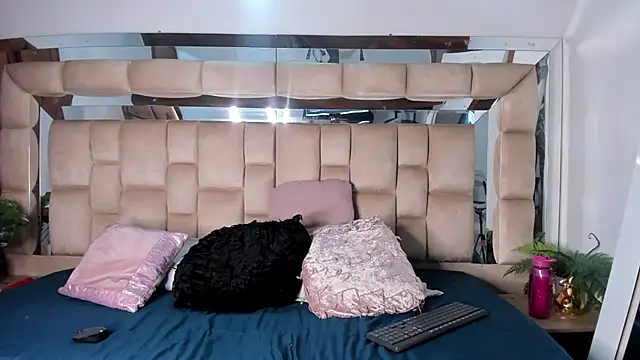 Hanna Garciia online show from 15, 10, 2025