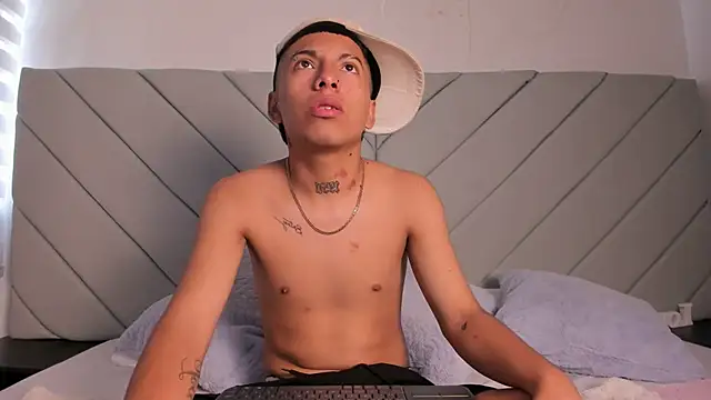 little kris1 online show from 15, 10, 2025