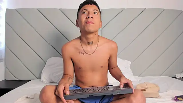 little kris1 online show from 8, 11, 2025