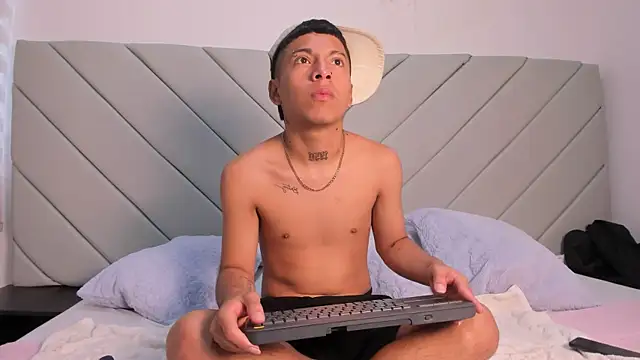 little kris1 online show from 18, 10, 2025