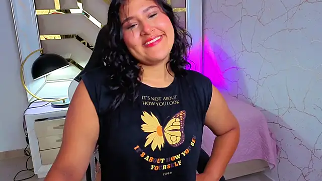 luna jonezz online show from 6, 11, 2025