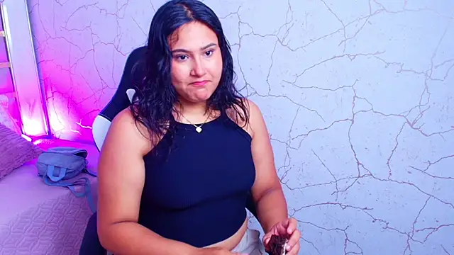 luna jonezz online show from 4, 11, 2025