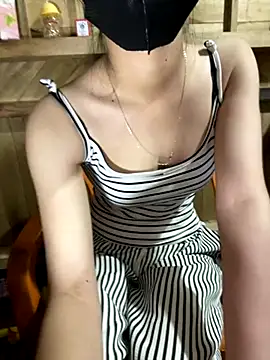 Snapshot of Katy68 chatting on 28, 10, 2025 Katy68 online show from 28, 10, 2025