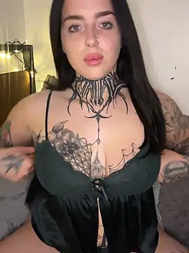lucycoxxoxo online show from 14, 7, 2026