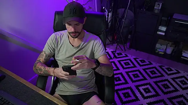 monsieurguitsxxx online show from 20, 11, 2025