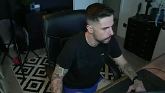 monsieurguitsxxx online show from 7, 1, 2026