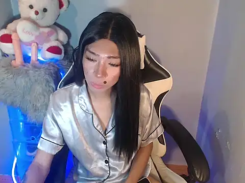 Snapshot of Yourasianbabyemma chatting on 3, 11, 2025 Yourasianbabyemma online show from 3, 11, 2025